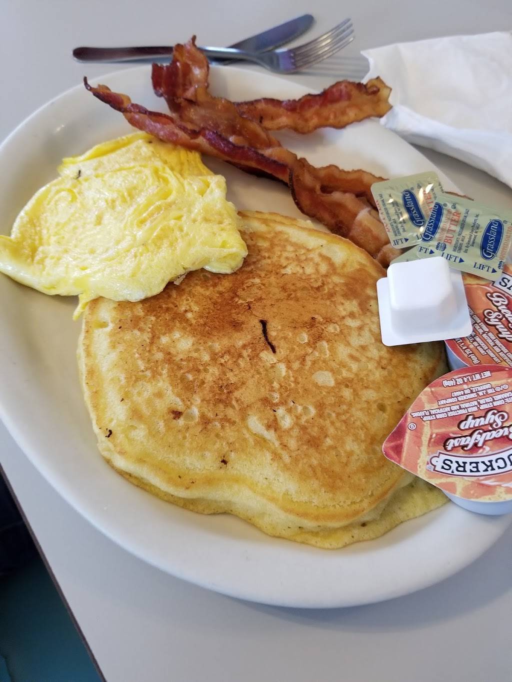 White Horse Luncheonette | restaurant | 5562 Old Philadelphia Pike, Gap, PA 17527, USA | 7177688566 OR +1 717-768-8566