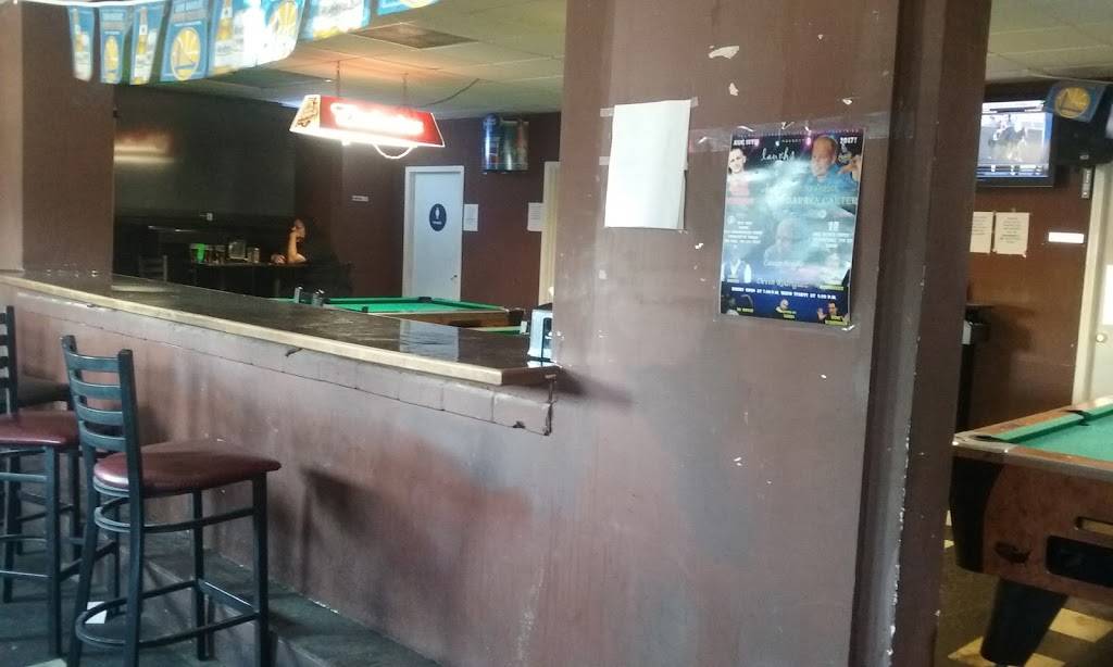 Family Pizza & Cocktail Lounge | restaurant | 2921 E Whitmore Ave, Ceres, CA 95307, USA | 2095374791 OR +1 209-537-4791