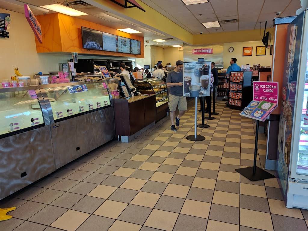 Dunkin Donuts | cafe | 18003 Highwoods Preserve Pkwy, Tampa, FL 33647, USA | 8139717547 OR +1 813-971-7547