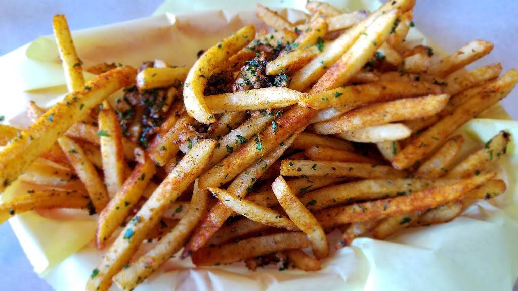 Blazin Crab | restaurant | 17052 Slover Ave J-105, Fontana, CA 92337, USA | 9093562722 OR +1 909-356-2722