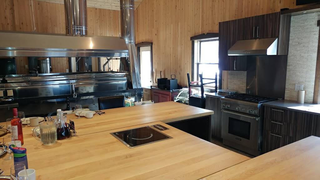 Passions Gourmandes | restaurant | 850 Chemin des Sucriers, Sainte-Marie, QC G6E 3N4, Canada | 4183874478 OR +1 418-387-4478