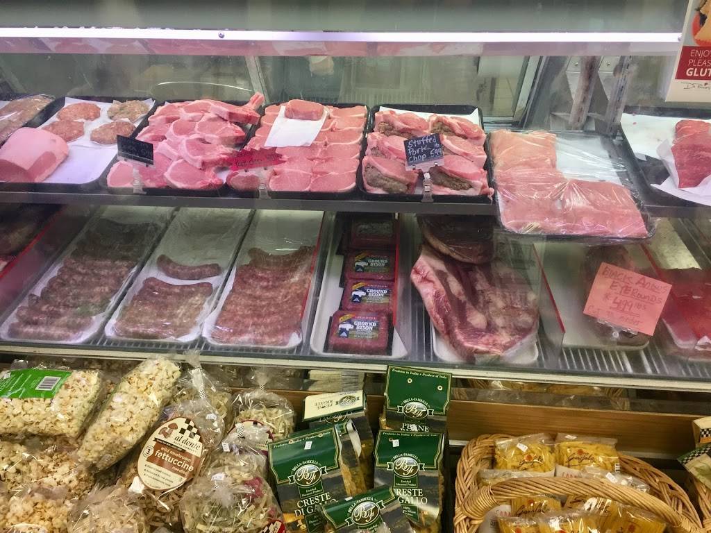 Amity Meat Center | restaurant | 24 Lucy St, Woodbridge, CT 06525, USA | 2033975060 OR +1 203-397-5060