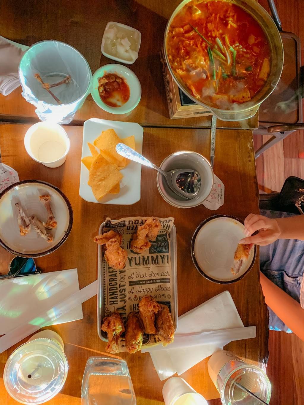 Lims Kitchen | restaurant | 38-40 Crescent St, Queens, NY 11101, USA | 7183616784 OR +1 718-361-6784