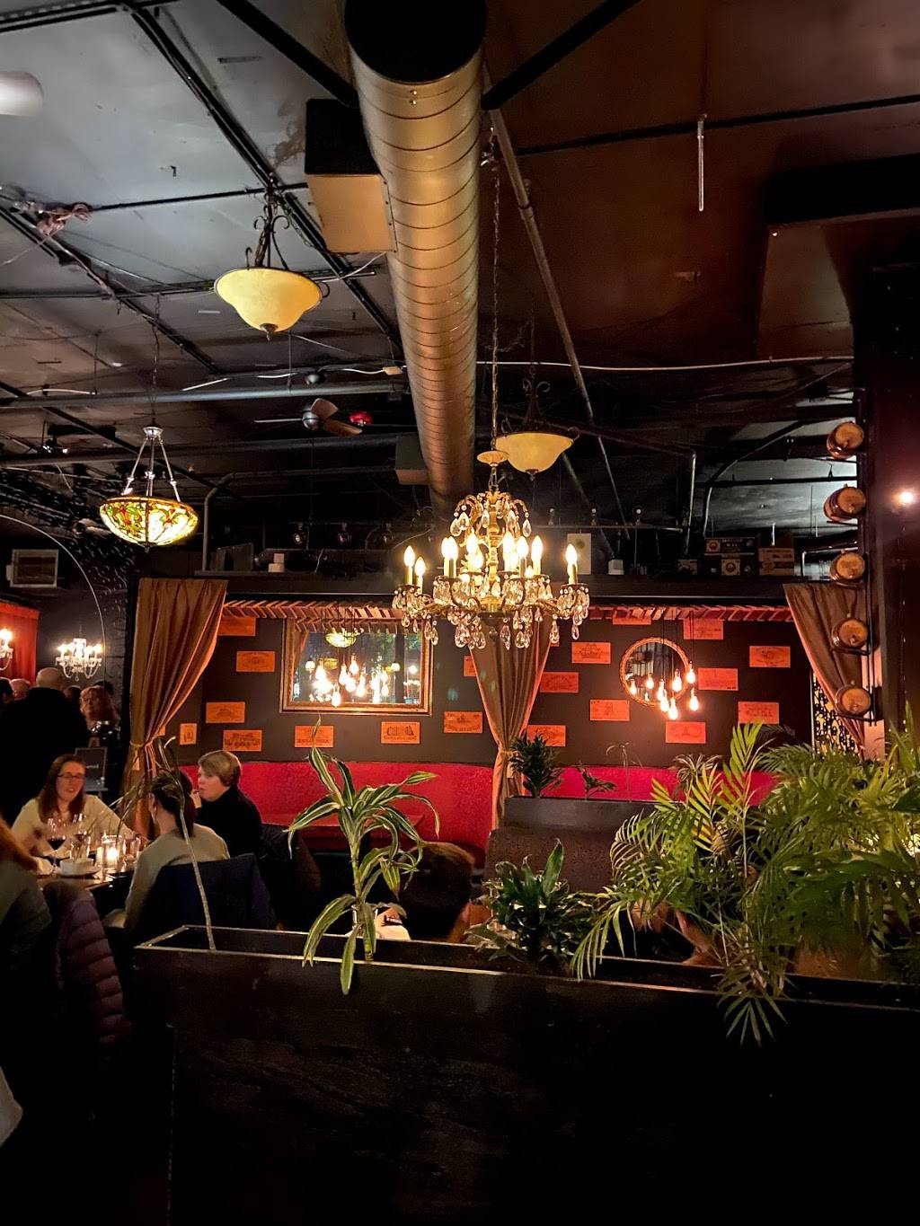 The Barrel Thief | restaurant | 3417 Evanston Ave N #102, Seattle, WA 98103, USA | 2064025492 OR +1 206-402-5492