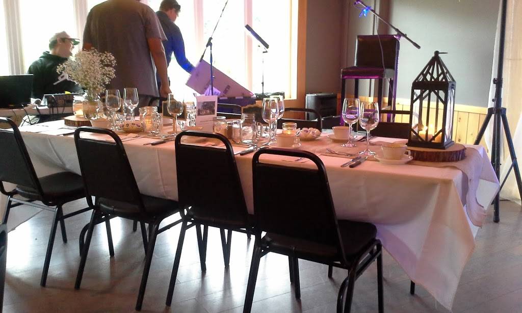 Chalet Du Mont-Trinite Ltee | restaurant | 220 Chemin du Mont-Trinité, Saint-Michel-des-Saints, QC J0K 3B0, Canada | 4508335598 OR +1 450-833-5598