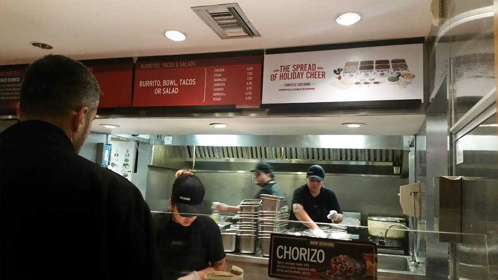 Chipotle Mexican Grill | restaurant | 1713 W 39th St, Kansas City, MO 64111, USA | 8169318006 OR +1 816-931-8006