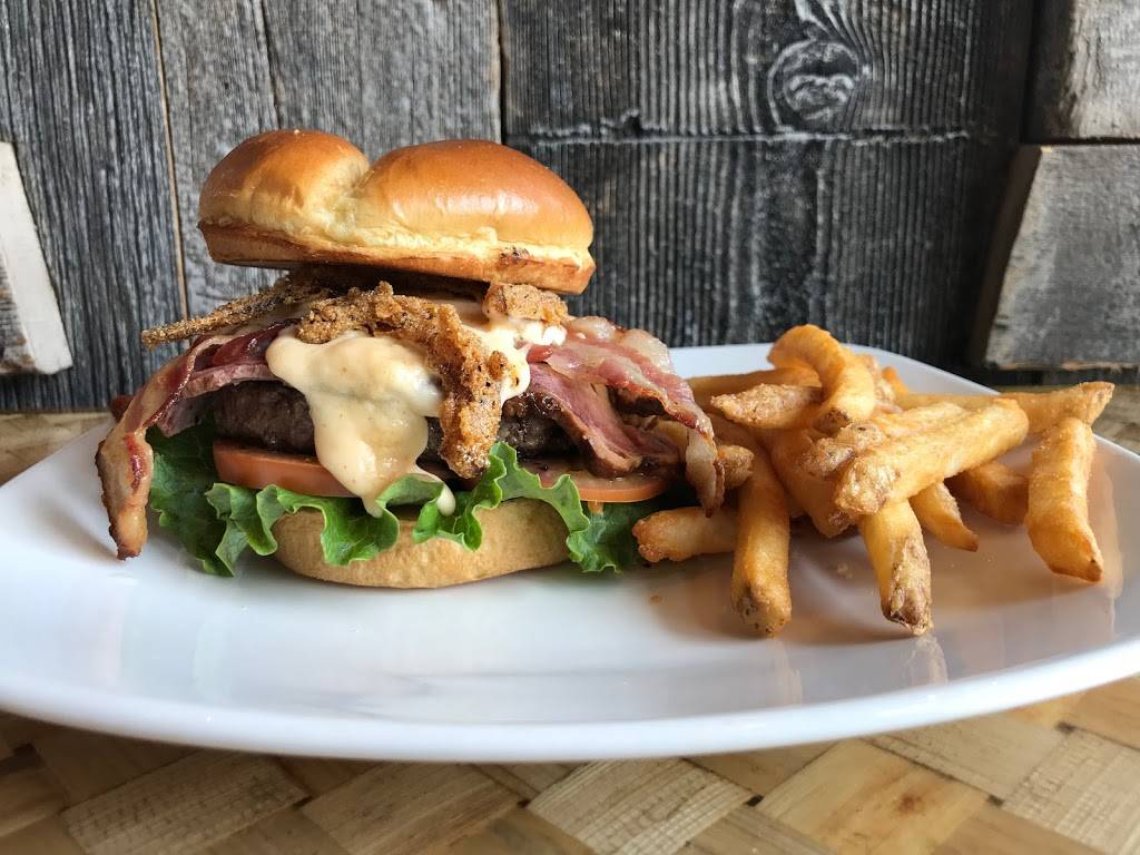 Uncle Bucks Fish Bowl and Grill | restaurant | 1 Bass Pro Dr, Bristol, TN 37620, USA | 4239905100 OR +1 423-990-5100