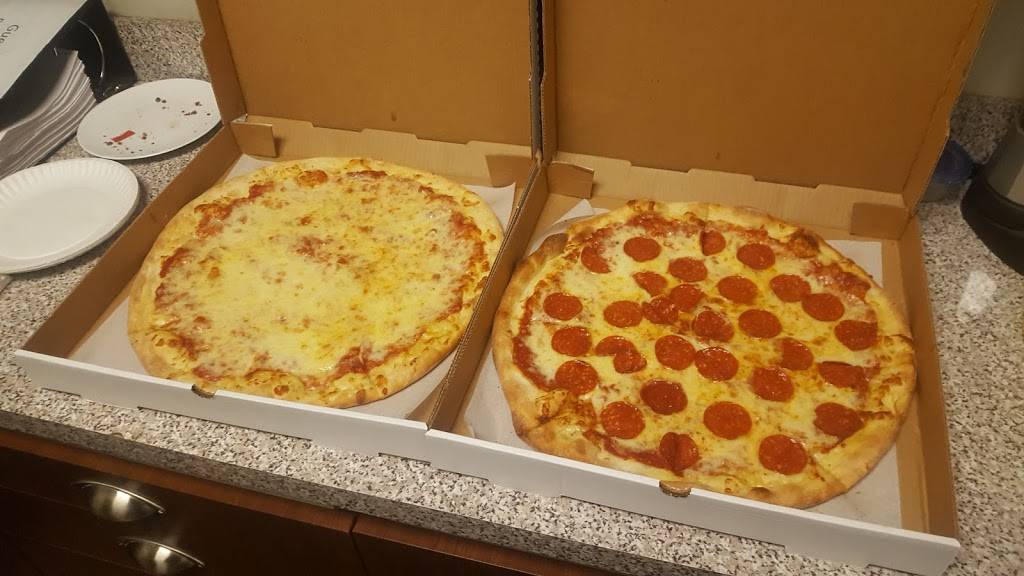 Monchesse Pizza | restaurant | 9459 Harding Ave, Surfside, FL 33154, USA | 3058686499 OR +1 305-868-6499