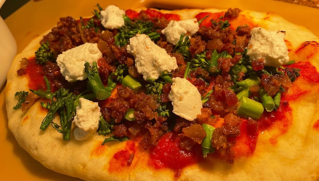 The Fox Den- Billiards, Bites, & Brews | restaurant | 3814 Frankfort Ave, Louisville, KY 40207, USA | 5027420068 OR +1 502-742-0068