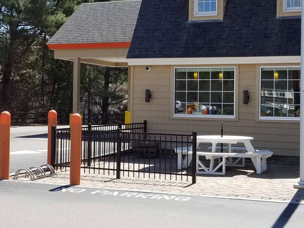 Dunkin | bakery | 173 Pleasant Lake Dr, Harwich, MA 02645, USA | 5084321354 OR +1 508-432-1354