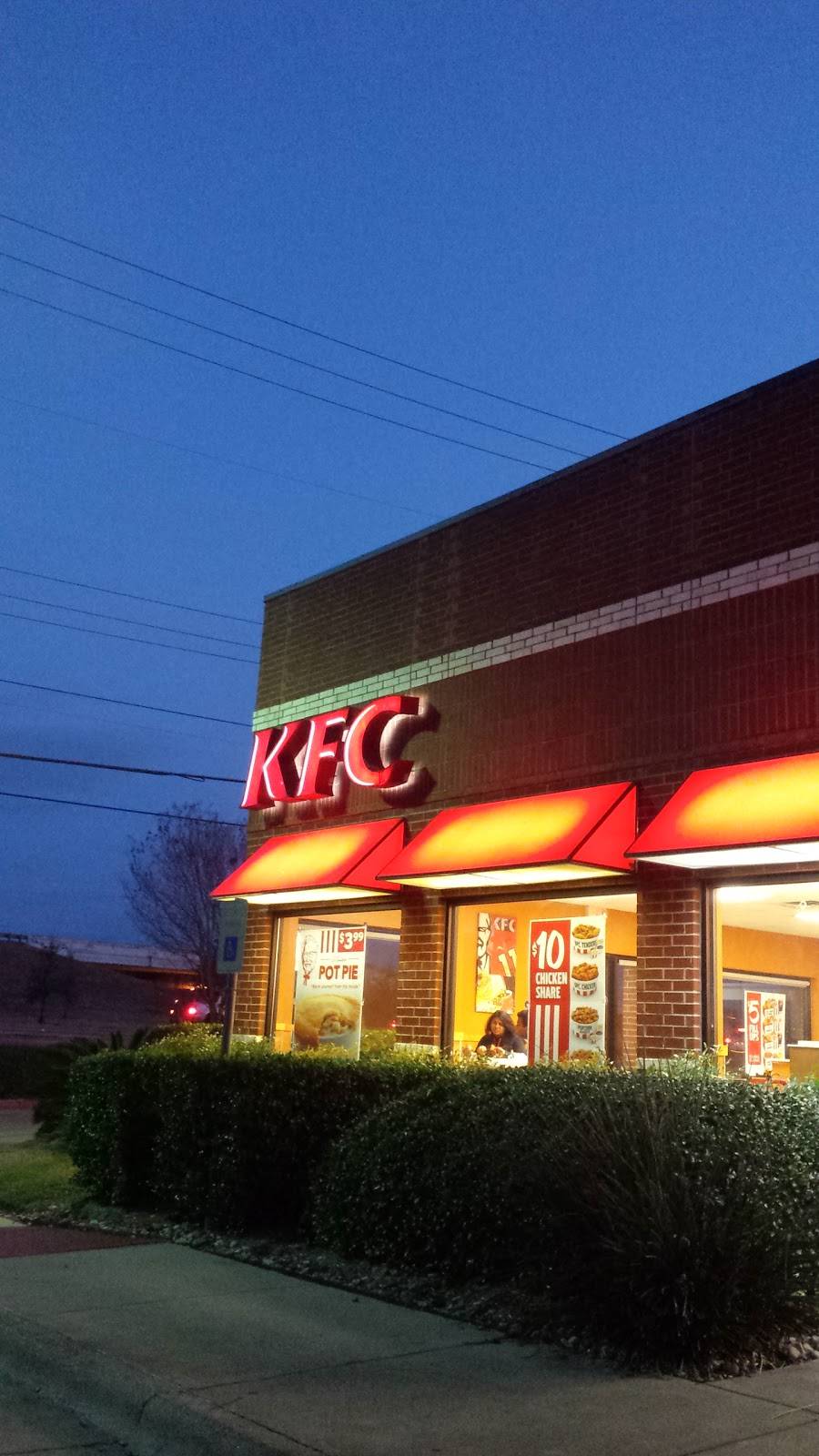 KFC | restaurant | 14824 N Interstate Hwy 35 Suite D, Austin, TX 78728, USA | 5122527318 OR +1 512-252-7318