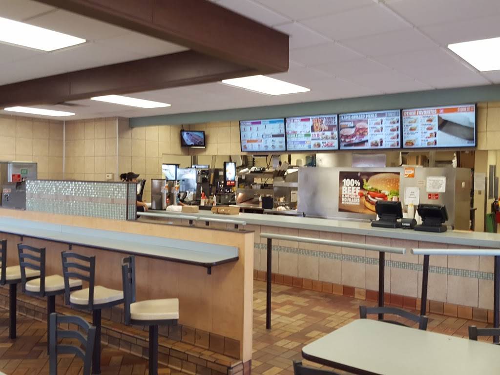 Burger King | restaurant | 9271 N, Tamiami Trail N, Naples, FL 34108, USA | 2395912266 OR +1 239-591-2266