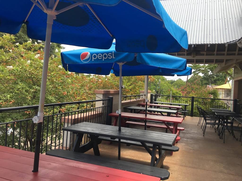 McClains Pizzeria | restaurant | 115 Girod St, Mandeville, LA 70448, USA | 9857780955 OR +1 985-778-0955