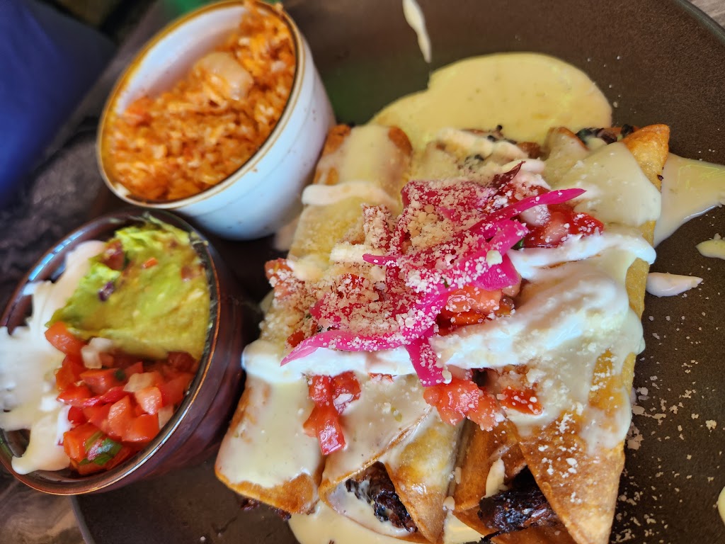 The Pink Agave | restaurant | 129 E Pine St, Ponchatoula, LA 70454, USA | 9854670500 OR +1 985-467-0500