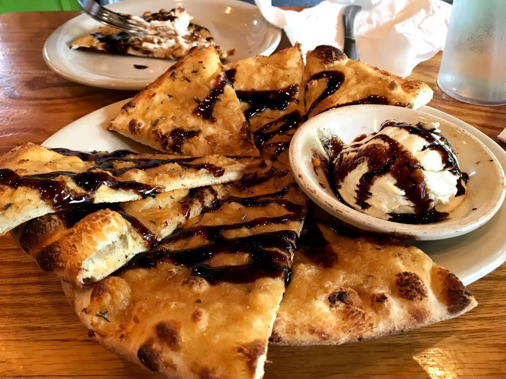 Pies & Pints - Fayetteville, WV | restaurant | 219 W Maple Ave, Fayetteville, WV 25840, USA | 3045742200 OR +1 304-574-2200