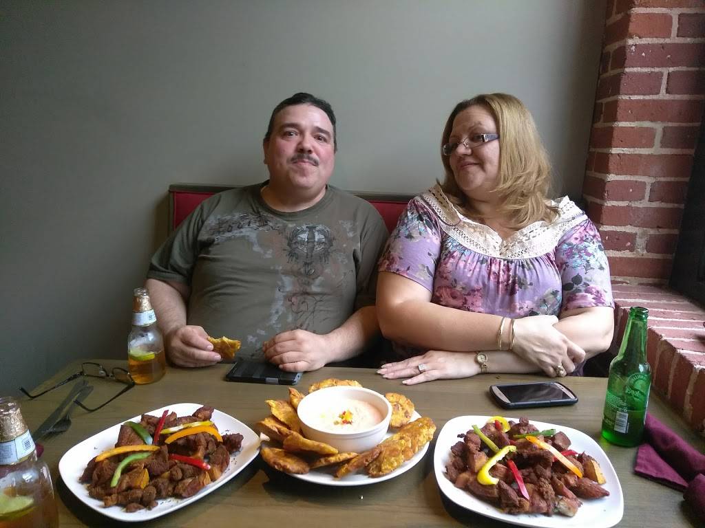 Catalinas Sports Bar & Grill | restaurant | 38 W Orange St, Lancaster, PA 17603, USA | 7179456462 OR +1 717-945-6462