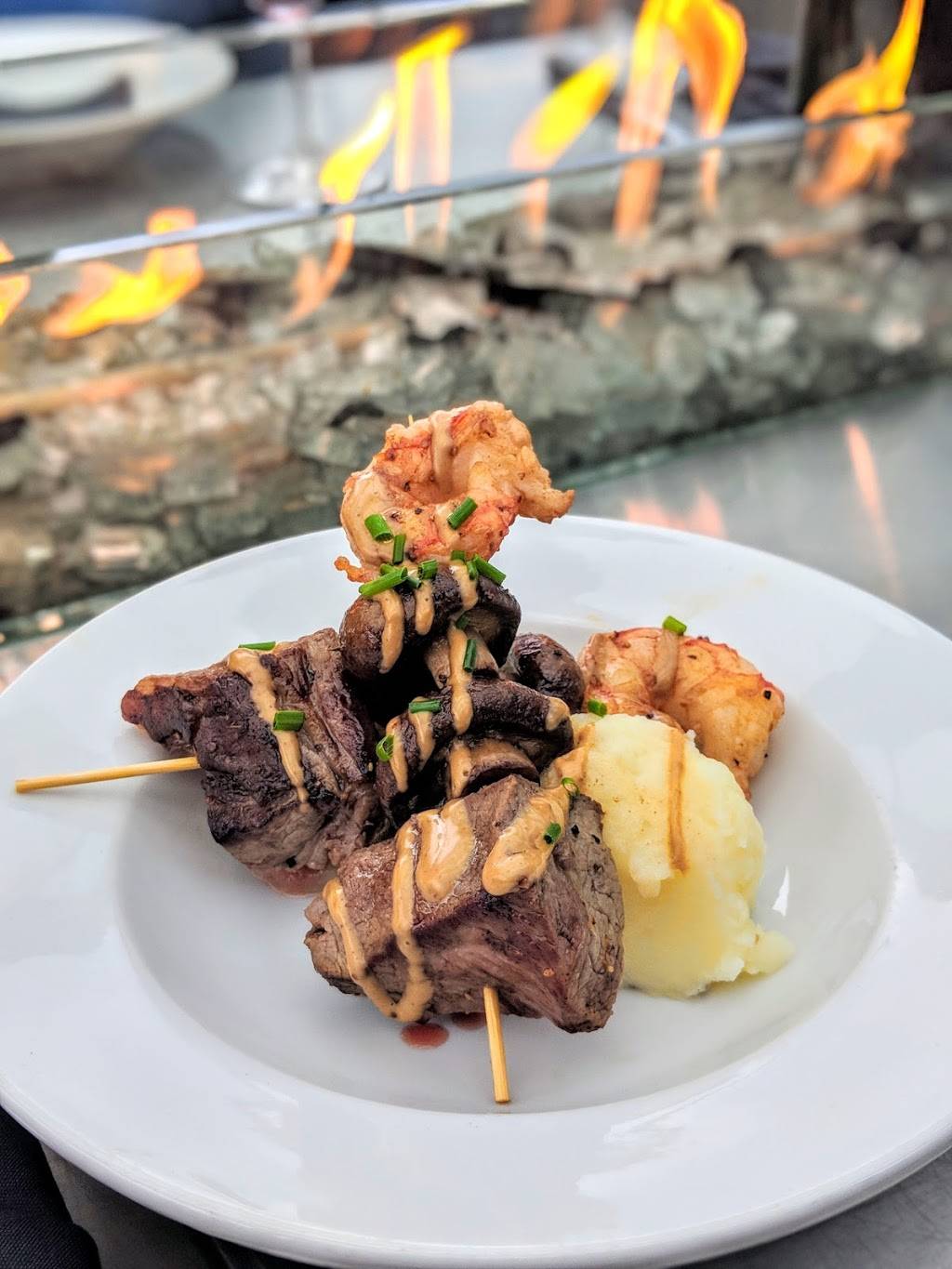 Ricardos Kitchen + Bar | restaurant | 676 Woodland Square Lp SE (Enter Off 7th), Lacey, WA 98503, USA | 3604139995 OR +1 360-413-9995