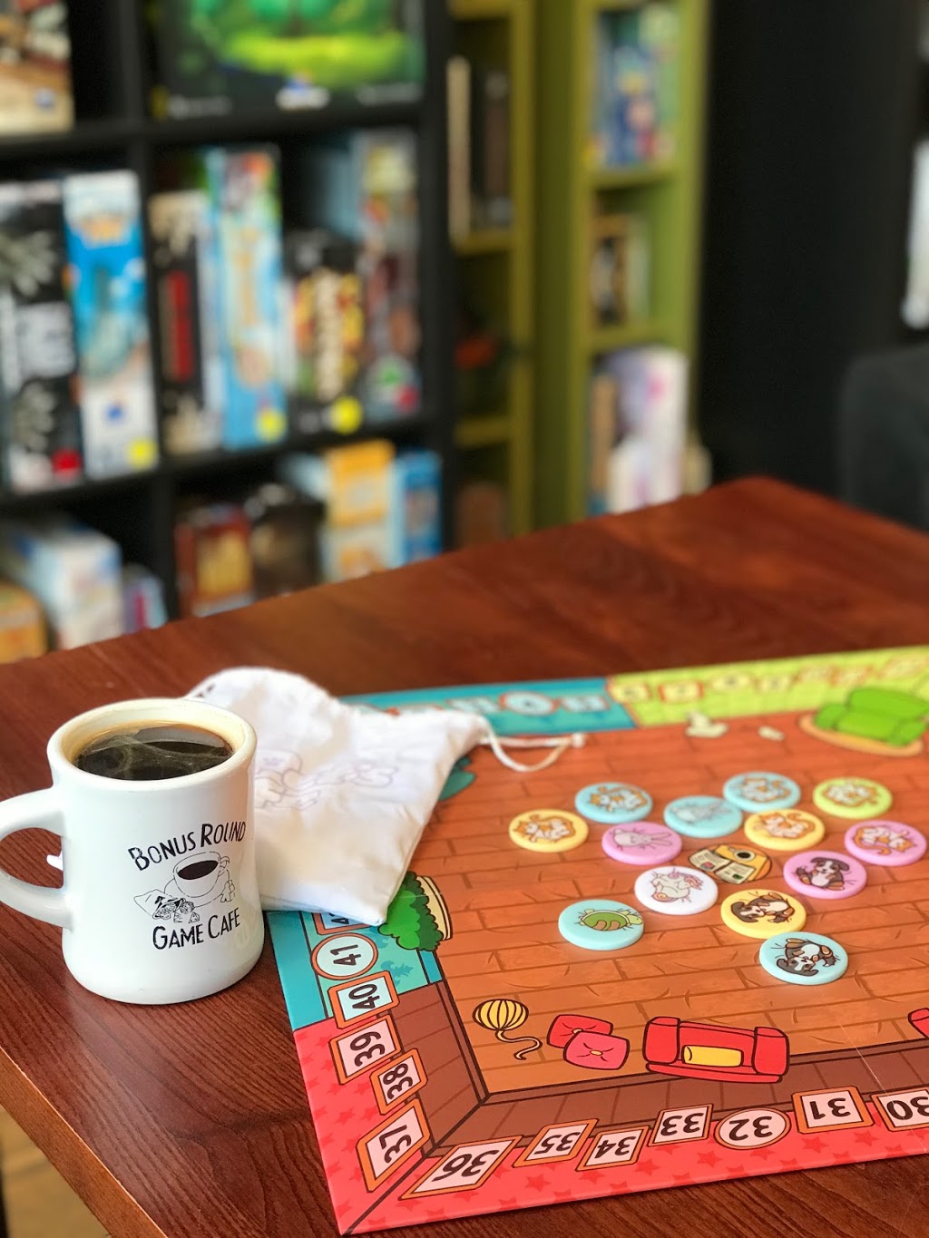 Bonus Round Game Cafe | cafe | 3230 N Clark St, Chicago, IL 60657, USA | 7738571037 OR +1 773-857-1037