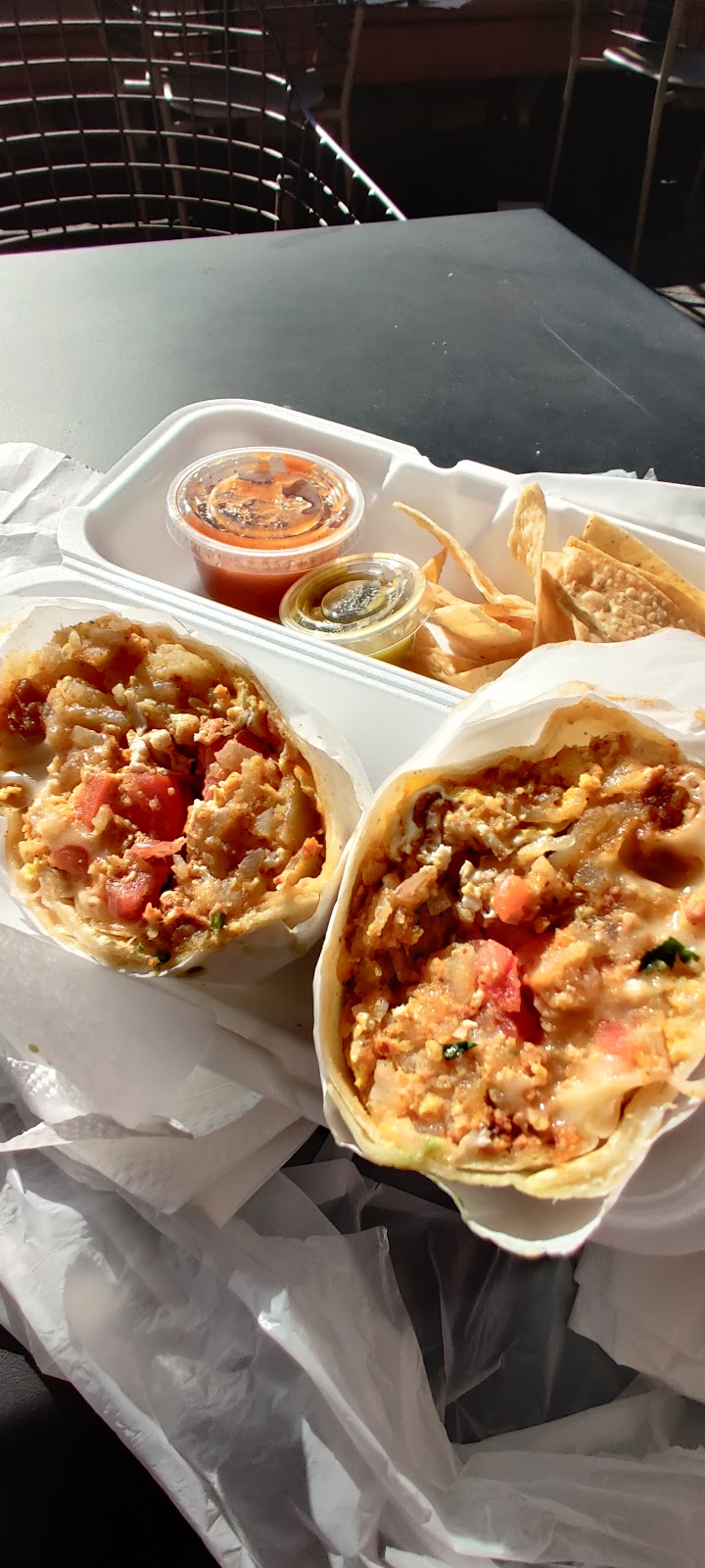 Franks | restaurant | 363 S Fairfax Ave, Los Angeles, CA 90036, USA | 3236555277 OR +1 323-655-5277