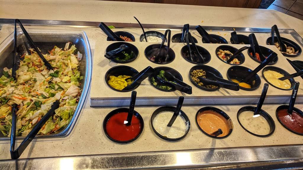 Pizza Hut | meal takeaway | 825 Phillips Blvd, Sauk City, WI 53583, USA | 6086434343 OR +1 608-643-4343