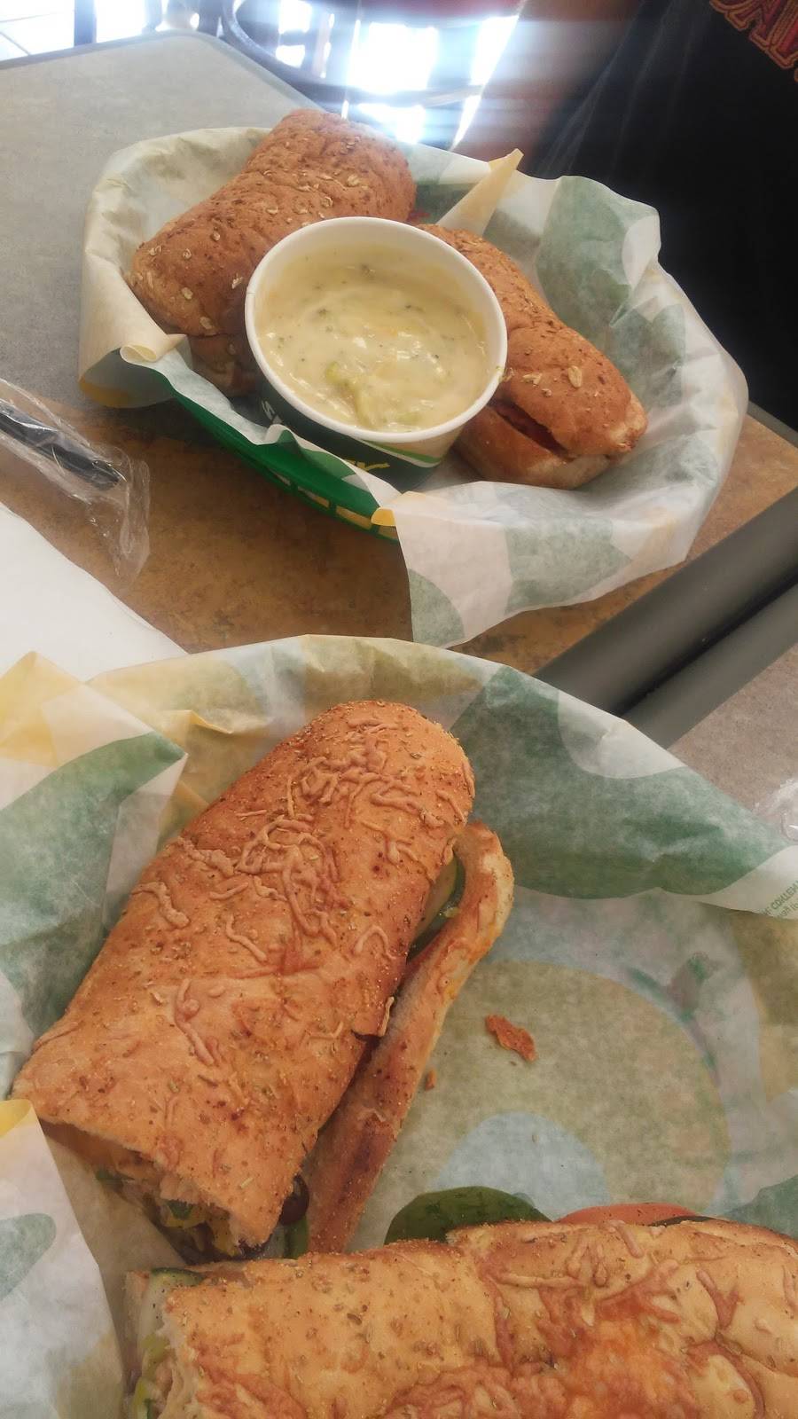 Subway | restaurant | 4388 5th Street Rd, Huntington, WV 25701, USA | 3045236825 OR +1 304-523-6825