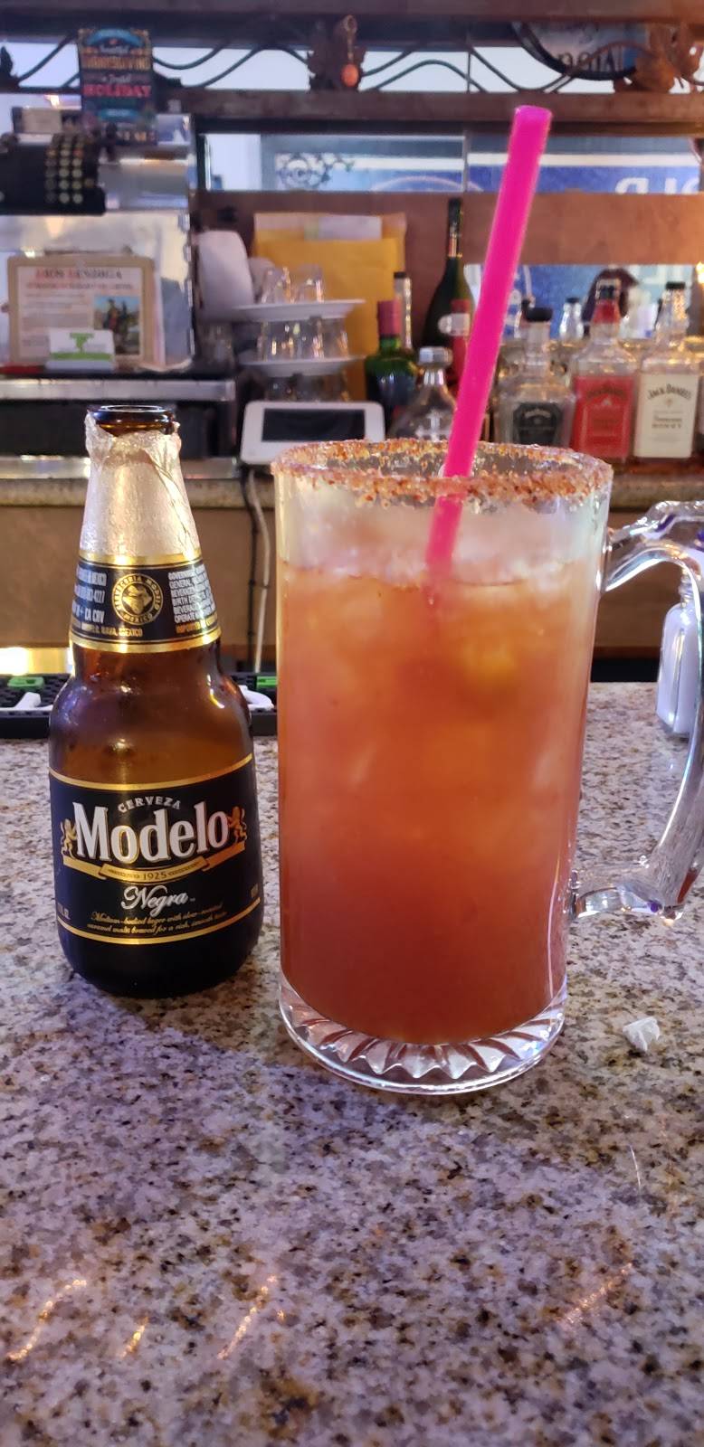 TJs Bar & Grill | night club | 216 E Yosemite Ave, Madera, CA 93638, USA | 5596736803 OR +1 559-673-6803