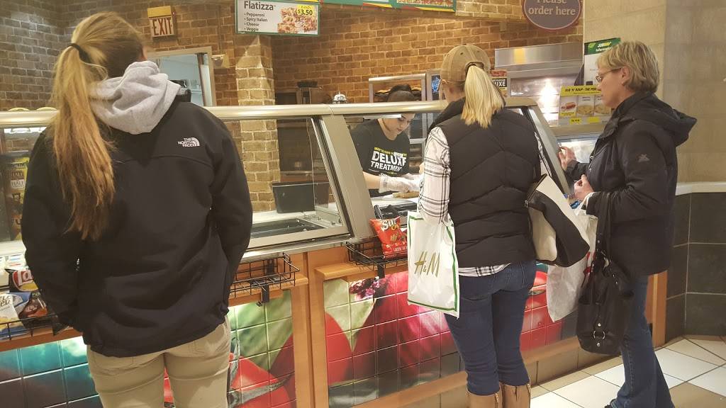 Subway | restaurant | 124 W Towne Mall, Madison, WI 53719, USA | 6088365992 OR +1 608-836-5992