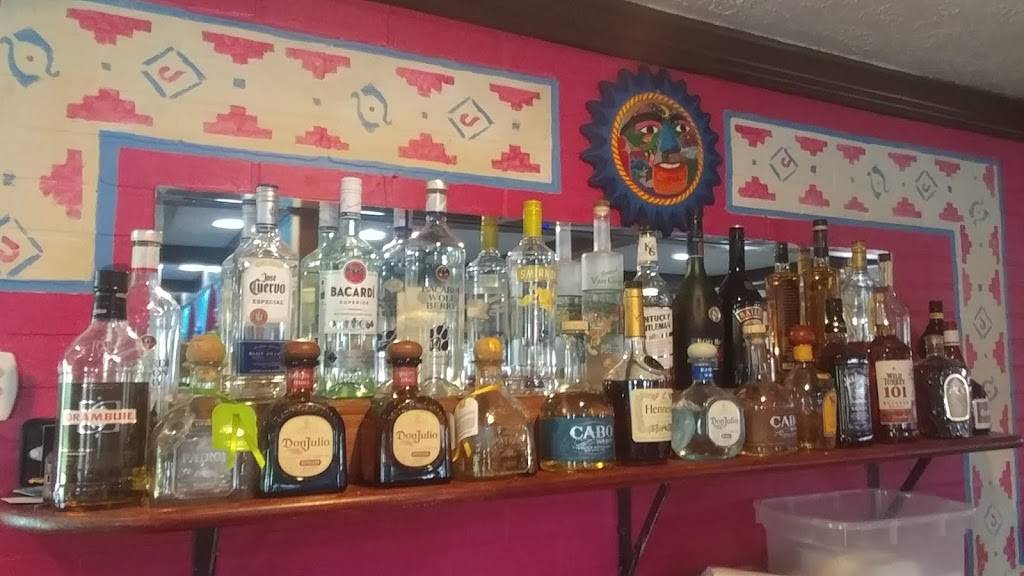 El Molcajete Mexican Restaurant | restaurant | 1308 Hillsboro Blvd, Manchester, TN 37355, USA | 9317286250 OR +1 931-728-6250