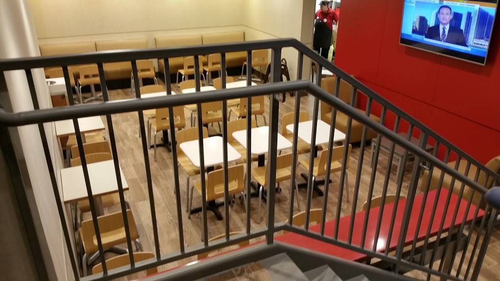 Wendys | restaurant | 1513 Chestnut St, Philadelphia, PA 19102, USA | 2155694087 OR +1 215-569-4087