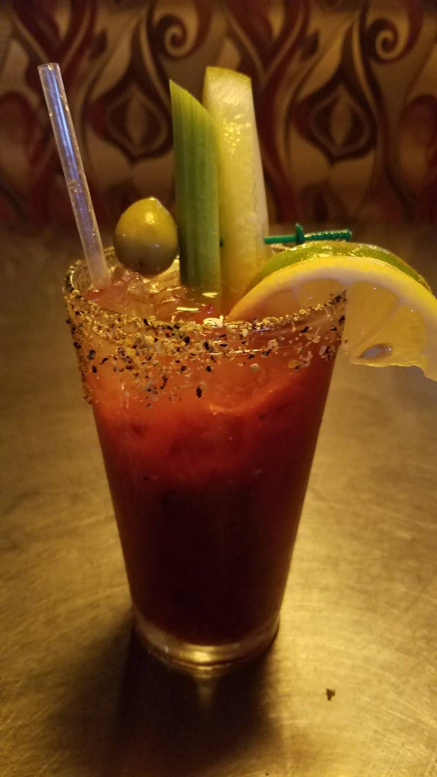 Hunt Club | restaurant | 1514 Daniel Rd, Jackson, MI 49202, USA | 5177820375 OR +1 517-782-0375