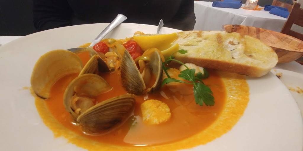 Black Bass Grille | restaurant | 3 Water St, South Dartmouth, MA 02748, USA | 5089996975 OR +1 508-999-6975