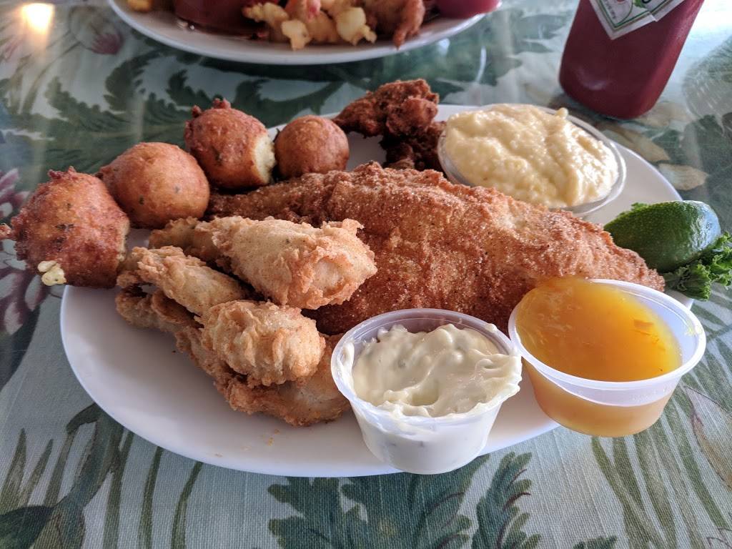 Salt Water Cowboys | restaurant | 299 Dondanville Rd, St. Augustine, FL 32080, USA | 9044712332 OR +1 904-471-2332
