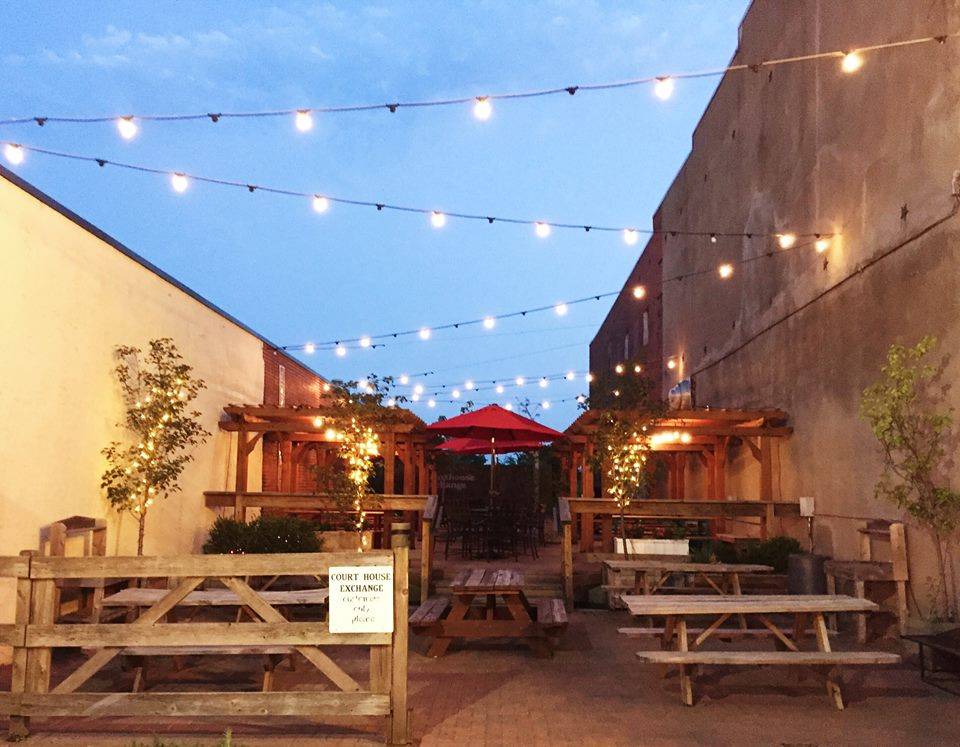 The Court House Exchange | restaurant | 113 W Lexington Ave, Independence, MO 64050, USA | 8162520344 OR +1 816-252-0344