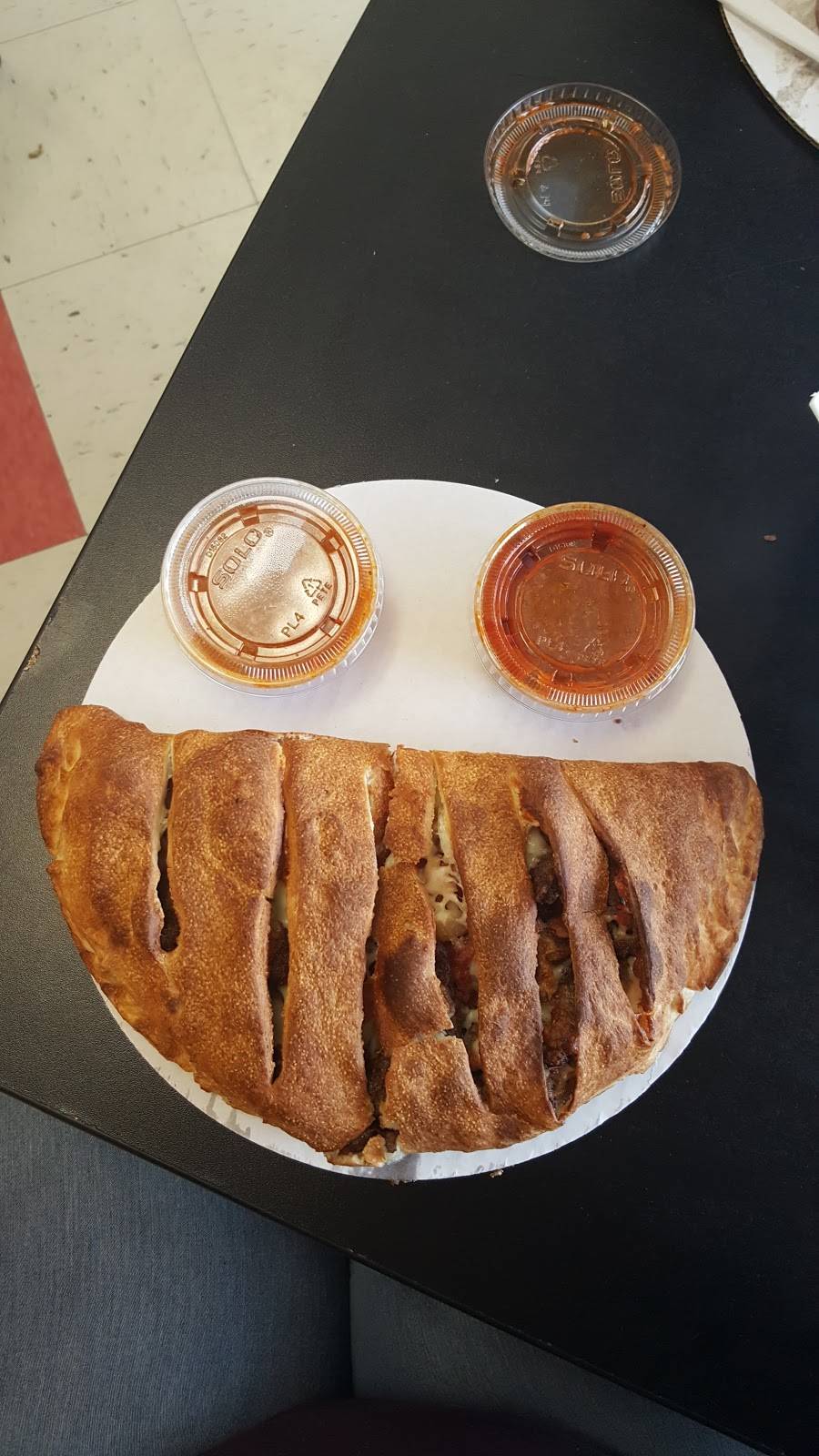 Sofias Pizza | restaurant | 228 Federal St, Greenfield, MA 01301, USA | 4137749900 OR +1 413-774-9900