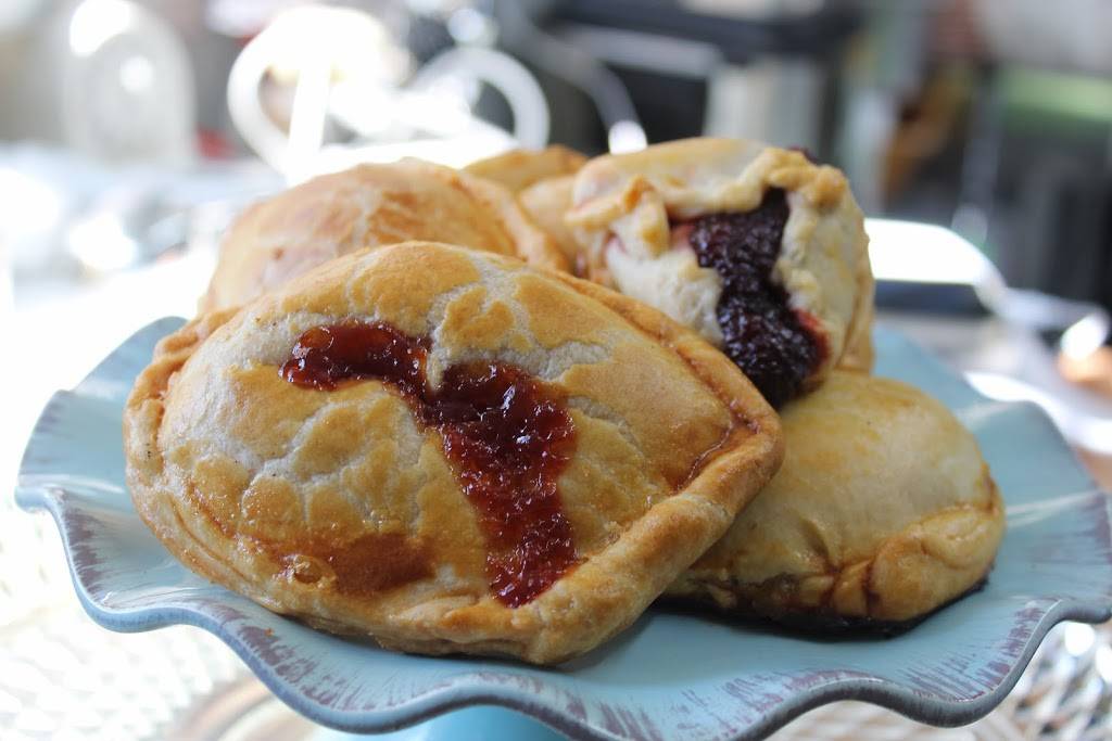 Sians Caribbean Kitchen | restaurant | 1202 Market St, Harrisburg, PA 17103, USA | 7864754342 OR +1 786-475-4342