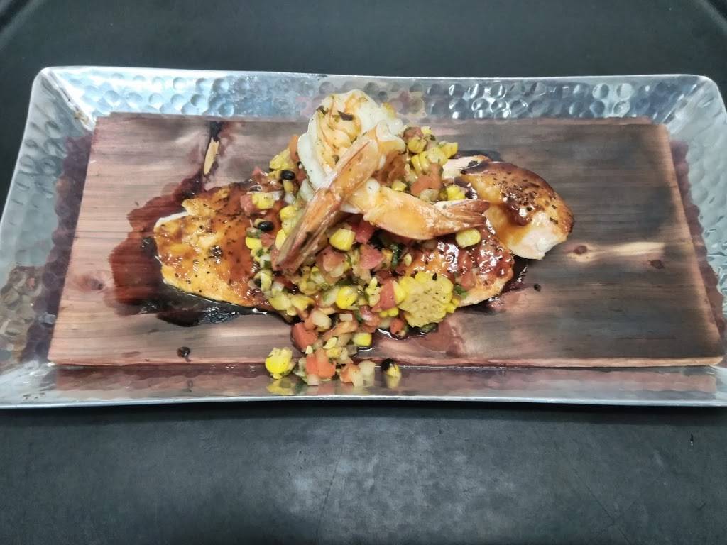 707 Chophouse | restaurant | 707 Bradford Ave, Kemah, TX 77565, USA | 2813349463 OR +1 281-334-9463