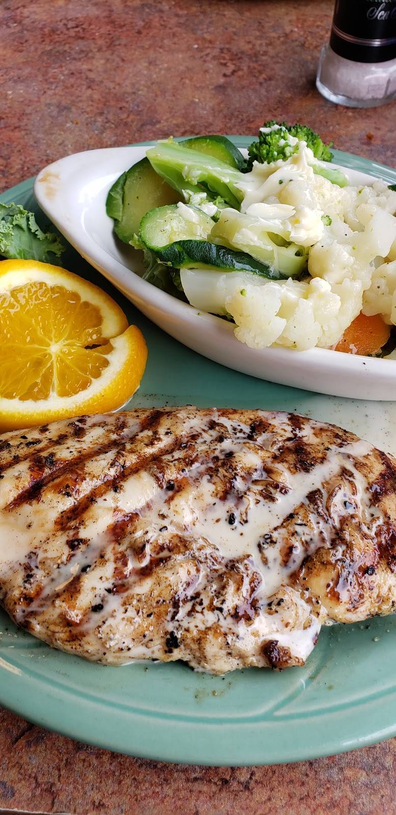 Squid Lips | restaurant | 1660 Indian River Dr, Sebastian, FL 32958, USA | 7725893828 OR +1 772-589-3828