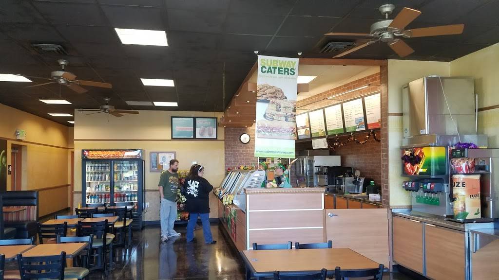 Subway | meal takeaway | 94 Oregon Way Suite 130, Longview, WA 98632, USA | 3604149199 OR +1 360-414-9199