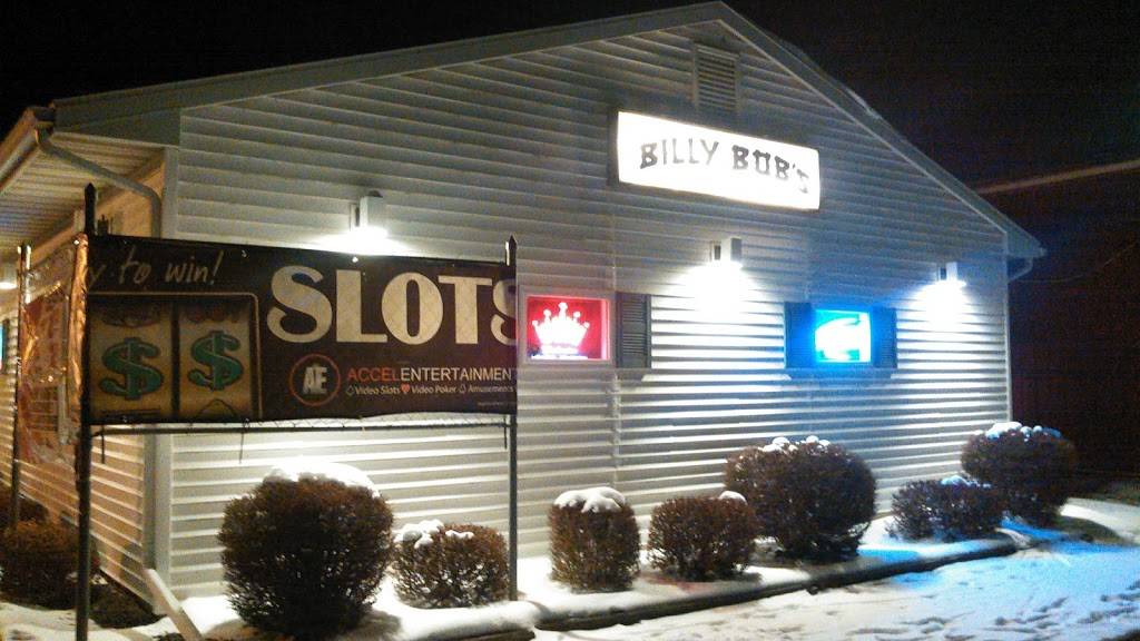 Billy Bobs - Under the Water Tower | restaurant | 105 E Broadway St, Ogden, IL 61859, USA | 2175822277 OR +1 217-582-2277