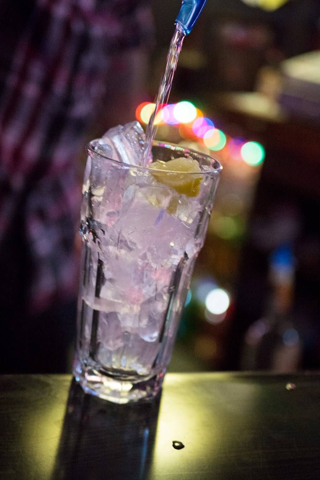 The Bandwagon Bar | restaurant | 9000, 586 Parker Rd, Fairfield, CA 94533, USA | 7074373800 OR +1 707-437-3800