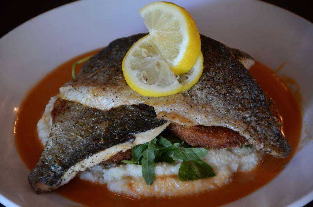 Below the Radar Brewhouse | restaurant | 220 Holmes Ave NE, Huntsville, AL 35801, USA | 2564696617 OR +1 256-469-6617