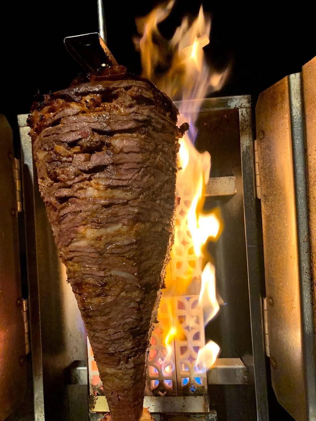 Taquizas Arturos Tacos | restaurant | 5400 S Main St, Los Angeles, CA 90037, USA | 3237909201 OR +1 323-790-9201