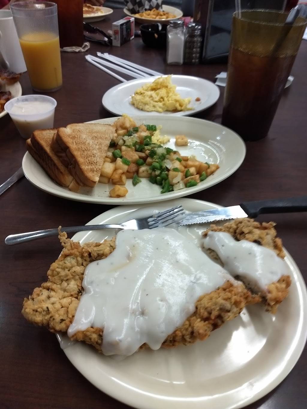 Lonesome Spur Cafe & Catering | restaurant | 218 S, 7002, FM156, Justin, TX 76247, USA | 9406482600 OR +1 940-648-2600