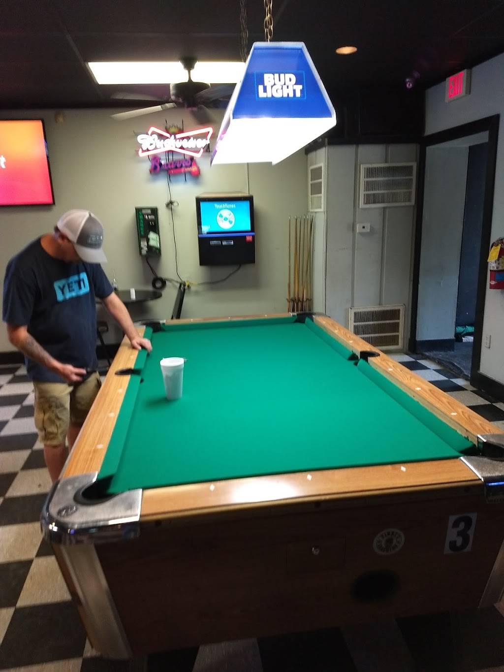 The Dawg House | restaurant | 5140 Warm Springs Rd, Columbus, GA 31909, USA | 7065079374 OR +1 706-507-9374