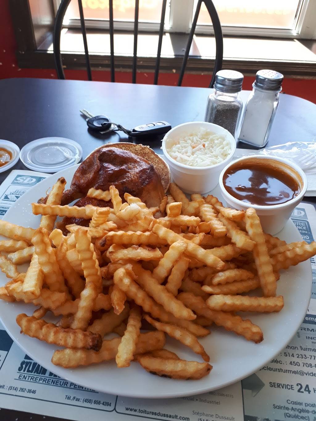 Coq du Roi Inc (Le) | restaurant | 979 Grand Boulevard, Chambly, QC J3L 1W2, Canada | 4504479449 OR +1 450-447-9449