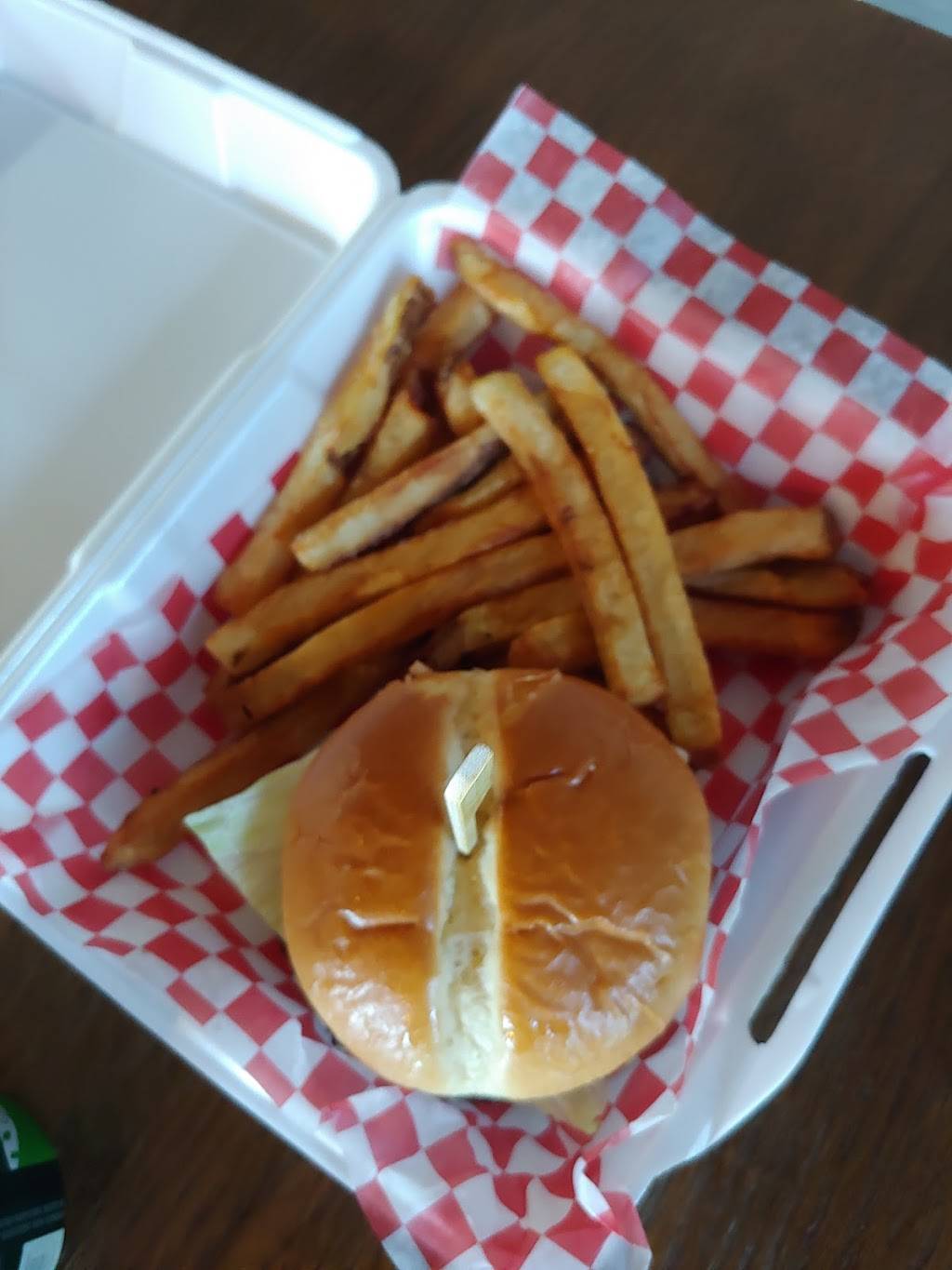 Sizzle Jacks | restaurant | 640 Nelson St, Pembroke, ON K8A 3P3, Canada | 6137356464 OR +1 613-735-6464