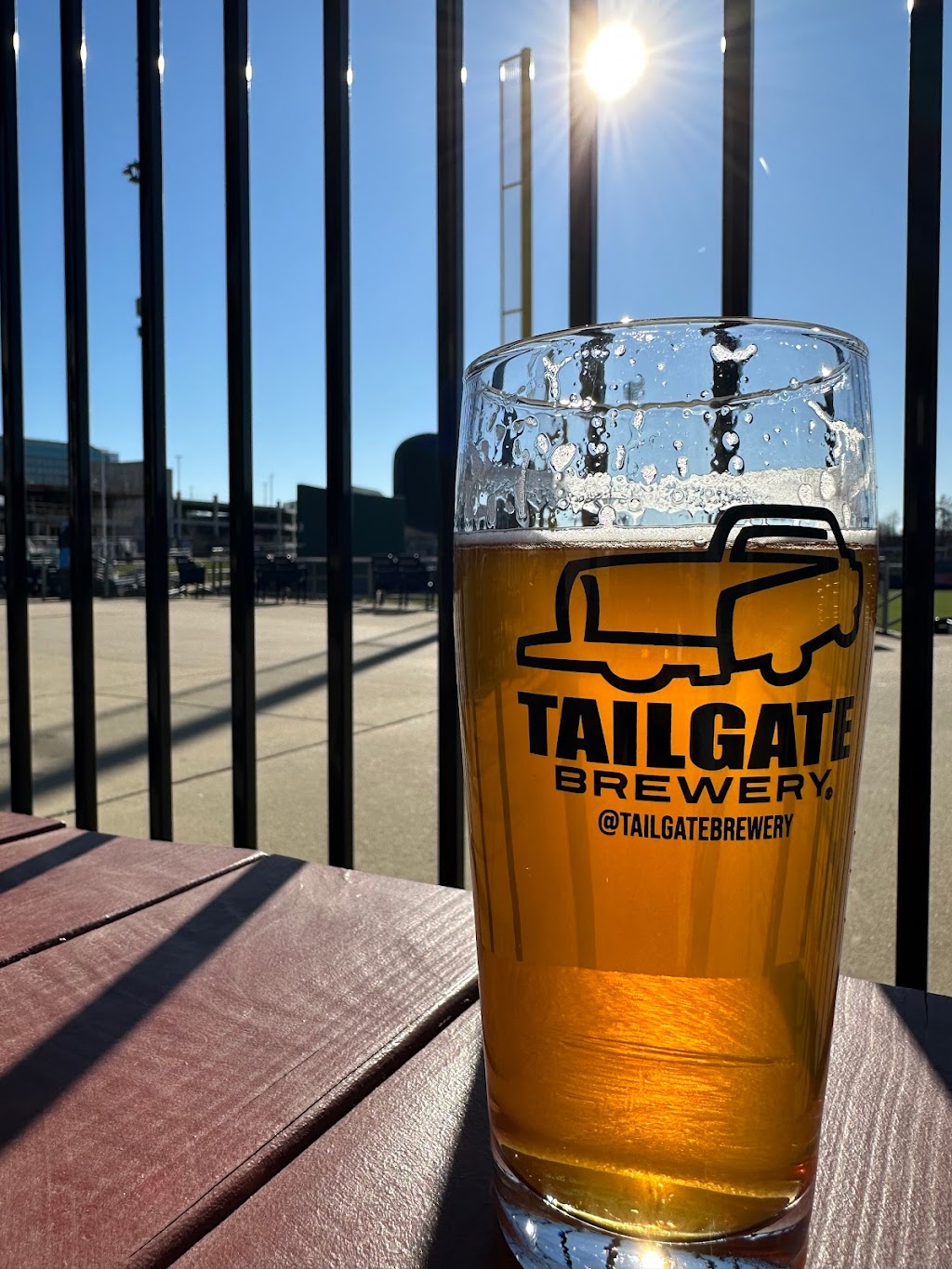 TailGate Brewery Germantown | restaurant | 915 3rd Ave N, Nashville, TN 37201, USA | 6159537089 OR +1 615-953-7089