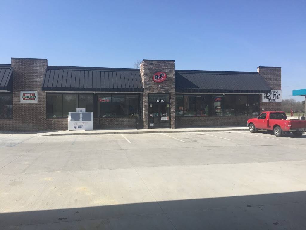 RJs MiniMart Valero / Hunt Brothers Pizza | cafe | 6011 Southeastern Ave, Indianapolis, IN 46203, USA | 3177466678 OR +1 317-746-6678