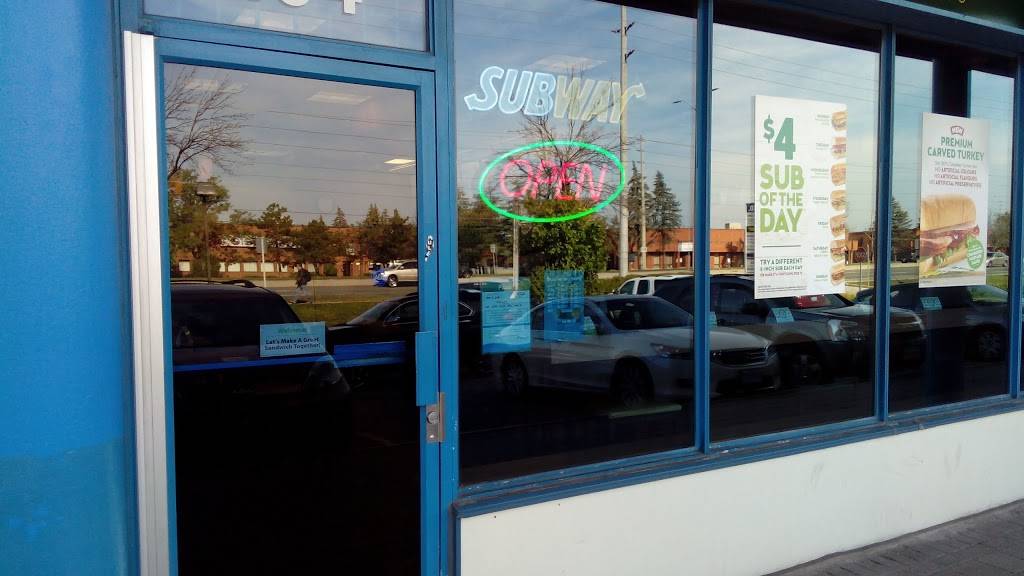 Subway | meal takeaway | 6200 Dixie Rd unit 104, Mississauga, ON L5T 6A1, Canada | 9055642235 OR +1 905-564-2235