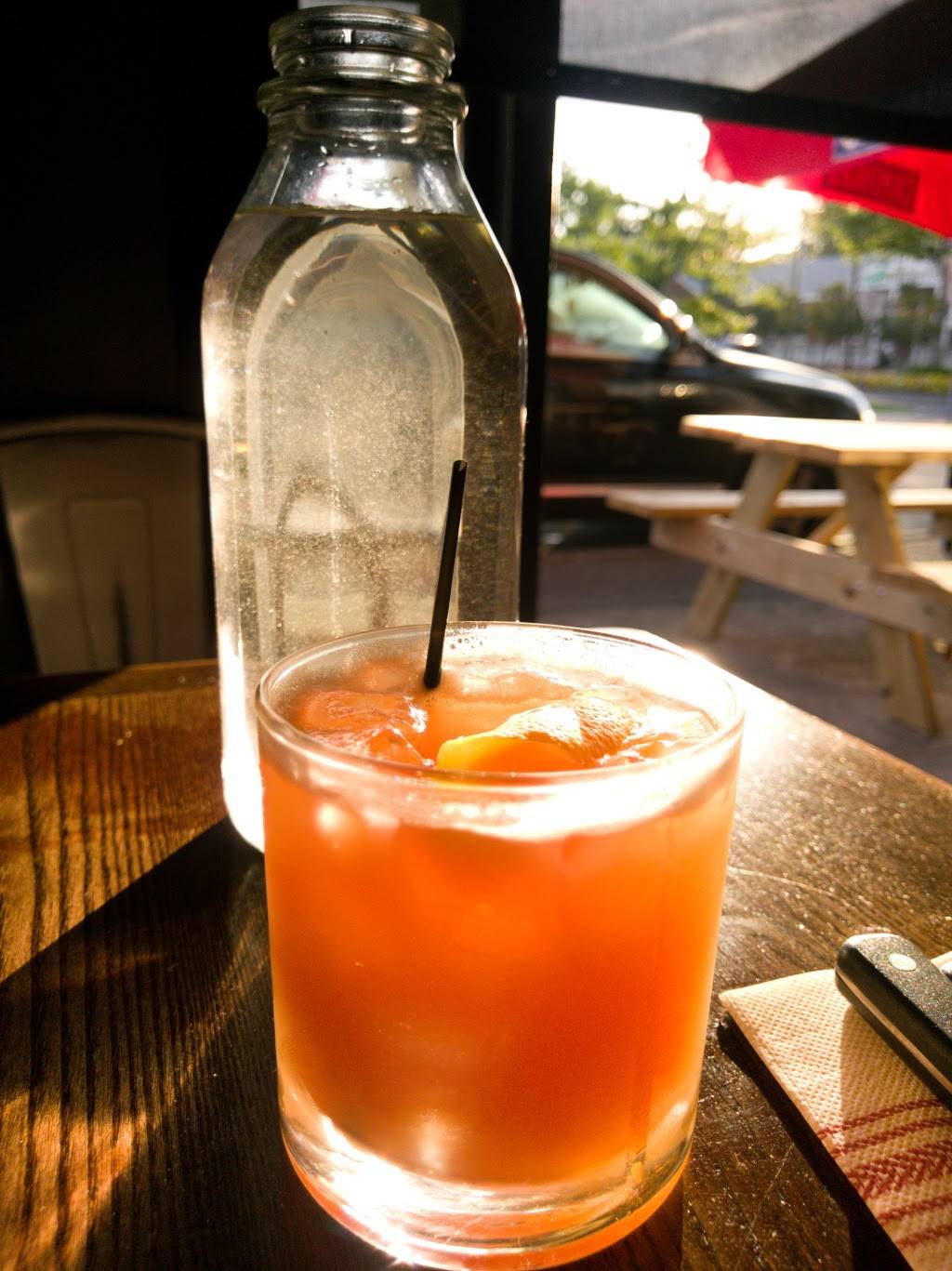 Radio Radio | restaurant | 24 Clinton Ave, Huntington, NY 11743, USA | 6319232622 OR +1 631-923-2622